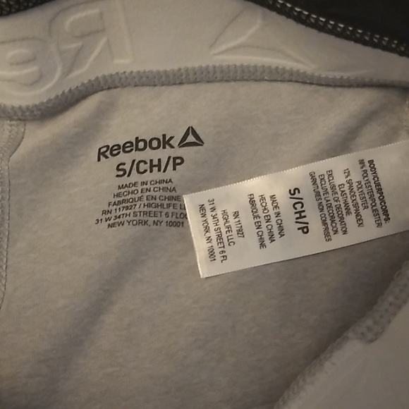 EUC Reebok Cropped Athletic Pants Size S - Picture 5 of 6